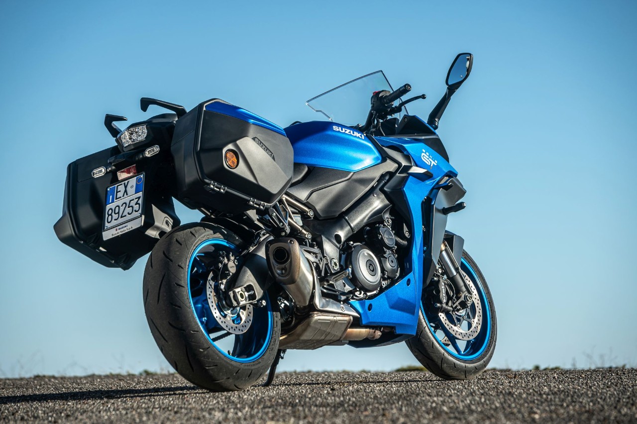 Suzuki GSX-S1000GT: vacanze nello spazio